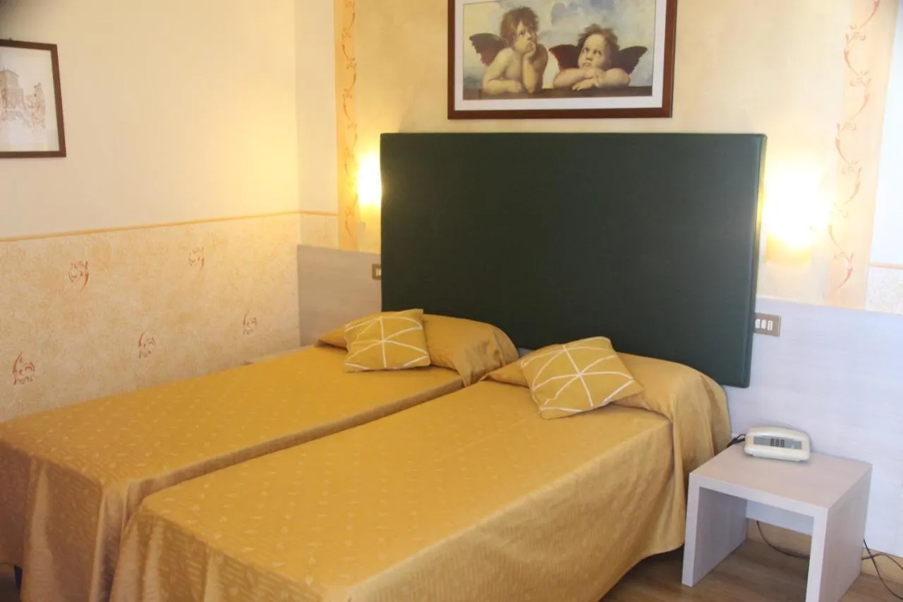 *** Hotel Albergo Sole San Zeno di Montagna Italia