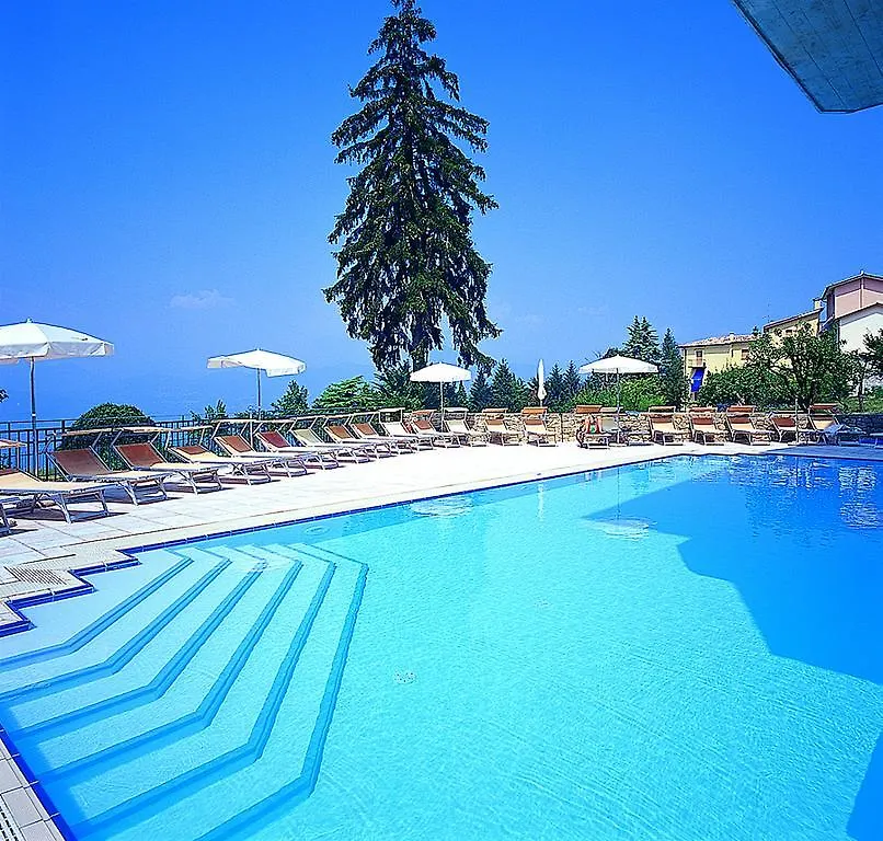 Albergo Sole San Zeno di Montagna 3*,